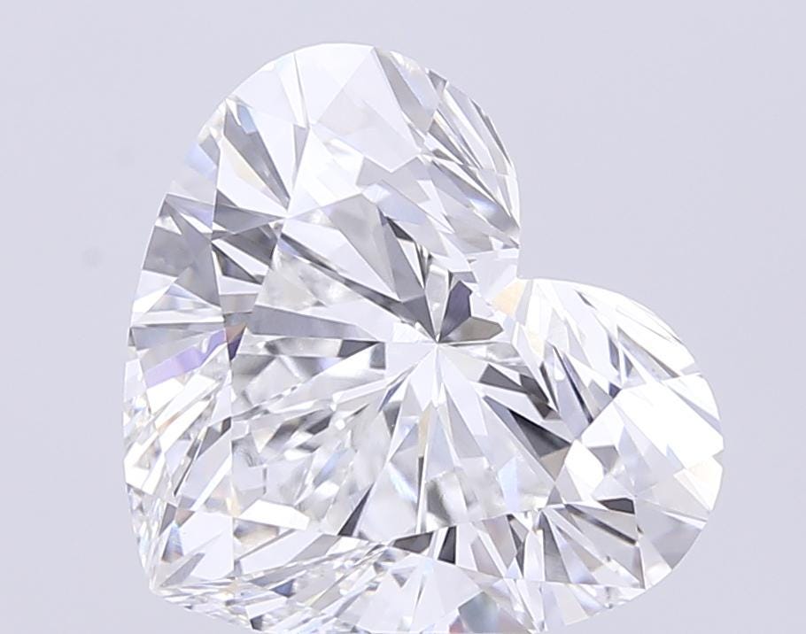 7 CT-VVS2 Clarity F Color Heart Shape Lab Grown IGI Certified Diamond For Engagement Ring