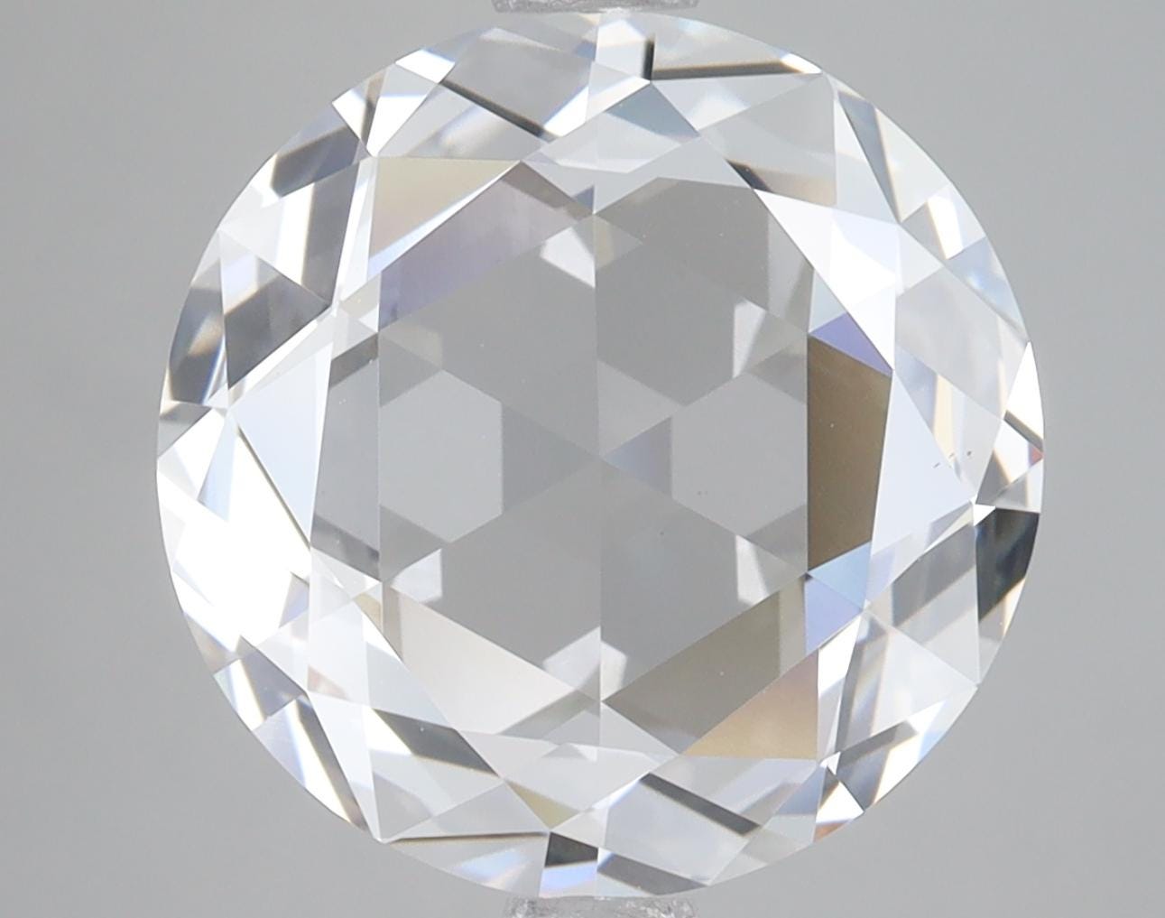 3.20 CT Round Cut Lab Grown Diamond