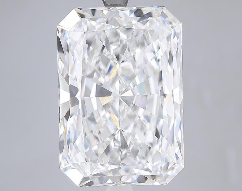 10 CT Radiant Cut Lab Grown Diamond For Engagement Ring | IGI Certified